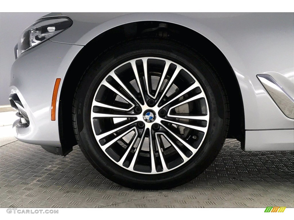 2017 5 Series 530i Sedan - Glacier Silver Metallic / Black photo #8