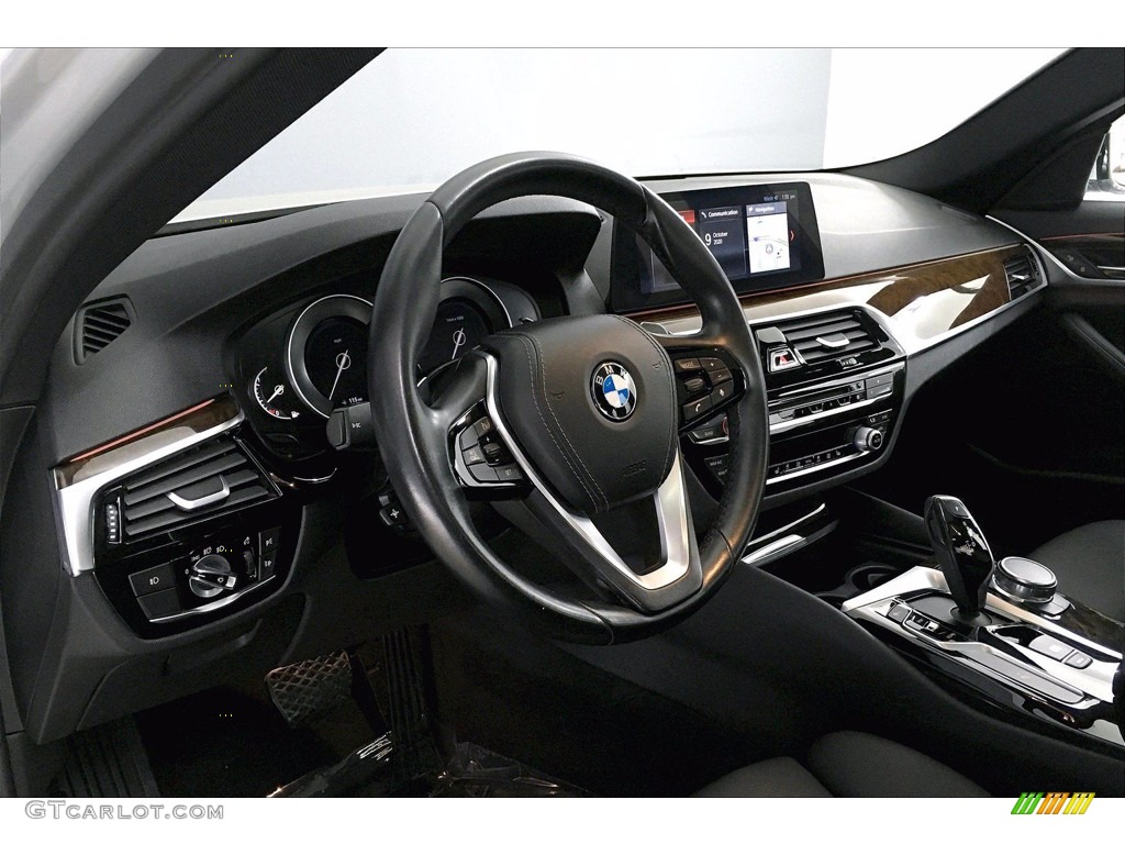 2017 5 Series 530i Sedan - Glacier Silver Metallic / Black photo #21