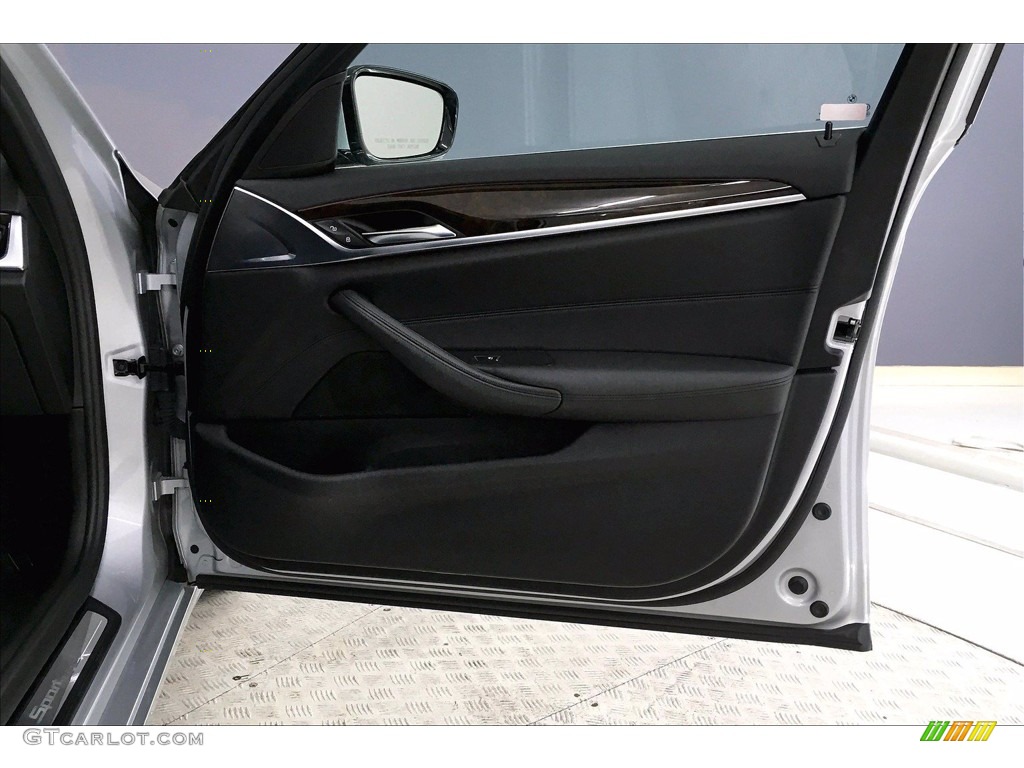 2017 5 Series 530i Sedan - Glacier Silver Metallic / Black photo #24