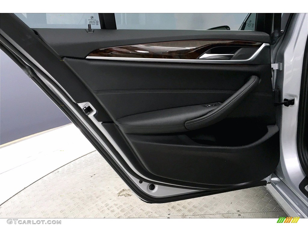 2017 5 Series 530i Sedan - Glacier Silver Metallic / Black photo #25