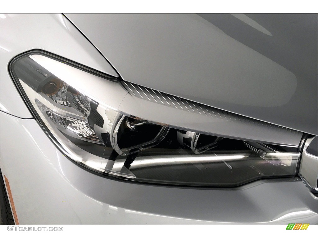 2017 5 Series 530i Sedan - Glacier Silver Metallic / Black photo #26