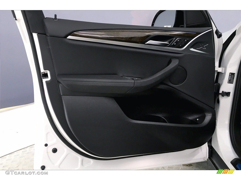2021 X3 xDrive30e - Mineral White Metallic / Black photo #13