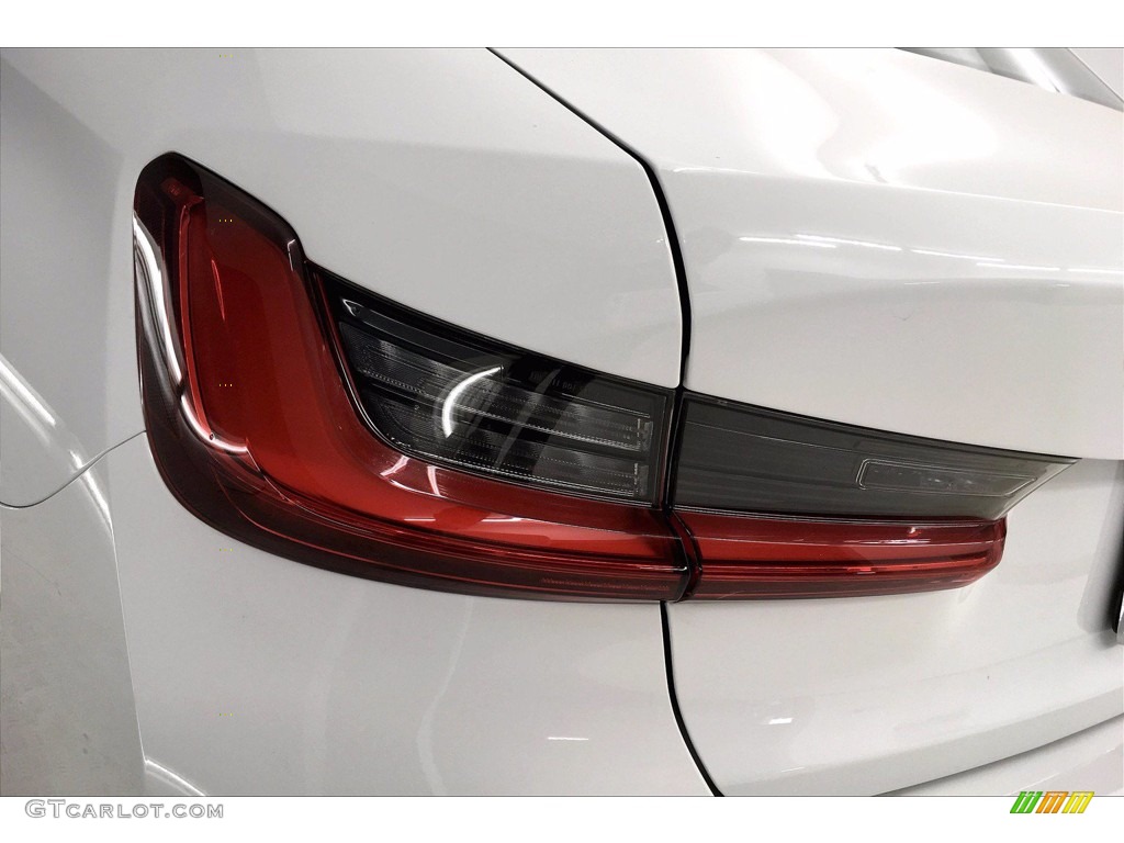 2021 3 Series 330i Sedan - Alpine White / Black photo #15