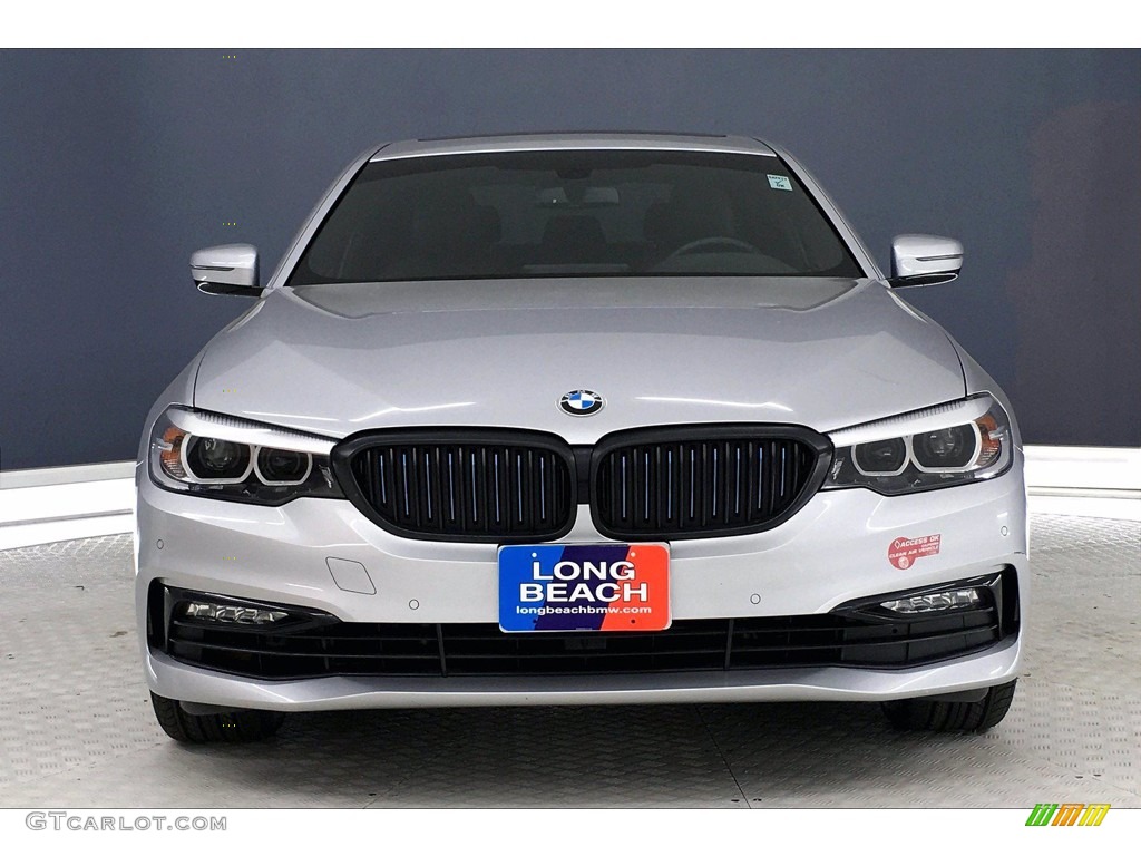 2018 5 Series 530e iPerfomance Sedan - Glacier Silver Metallic / Black photo #2