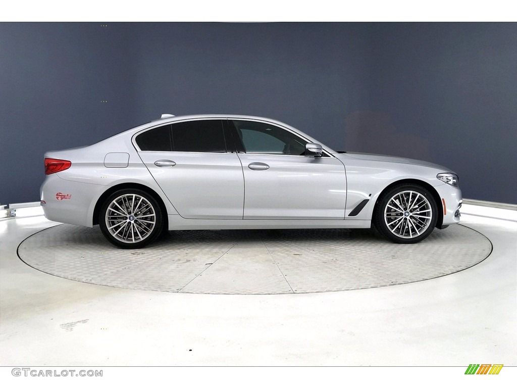 2018 5 Series 530e iPerfomance Sedan - Glacier Silver Metallic / Black photo #14