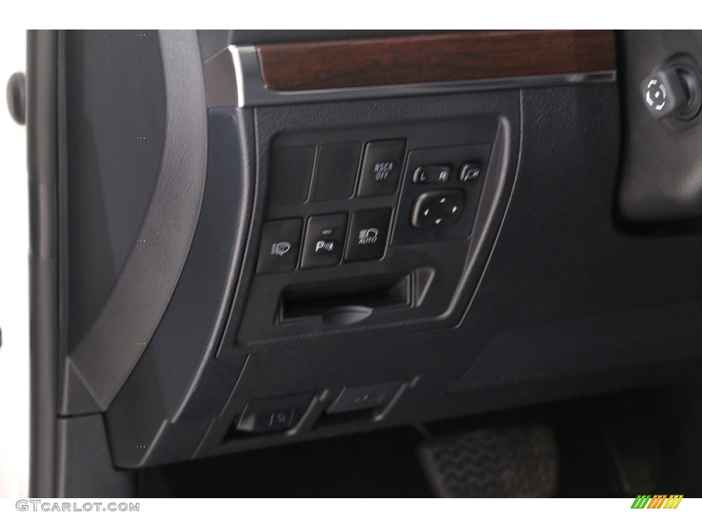 2017 Toyota Land Cruiser 4WD Controls Photo #139841328