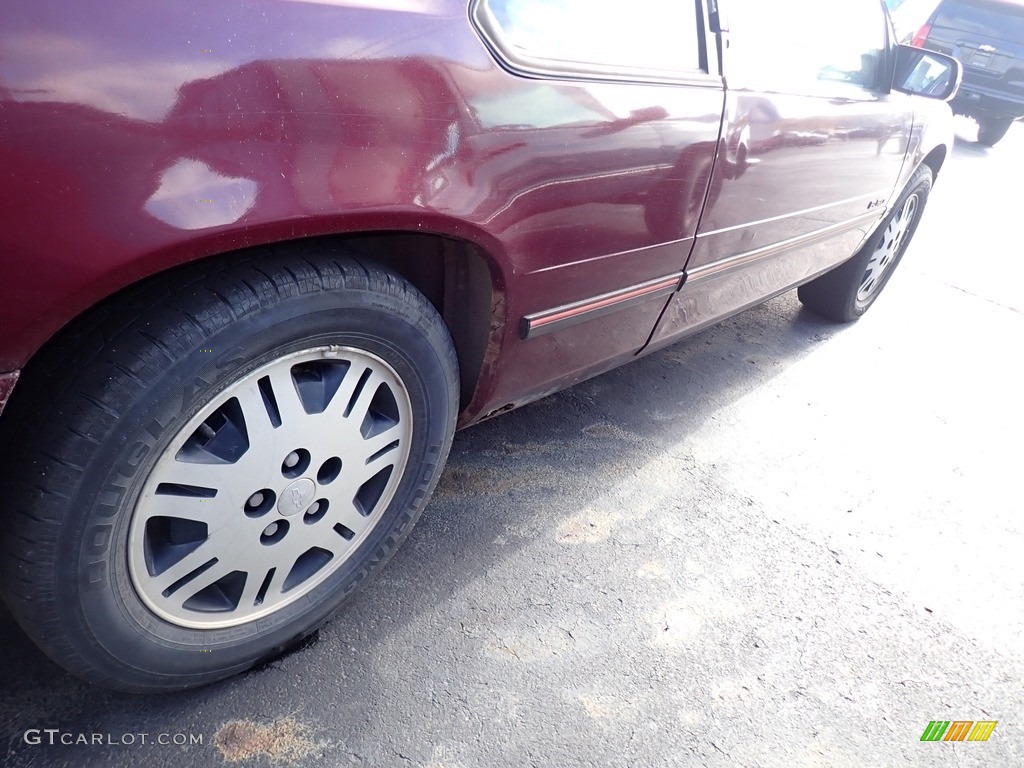 1993 Lumina Euro Coupe - Red Garnet Metallic / Red photo #13