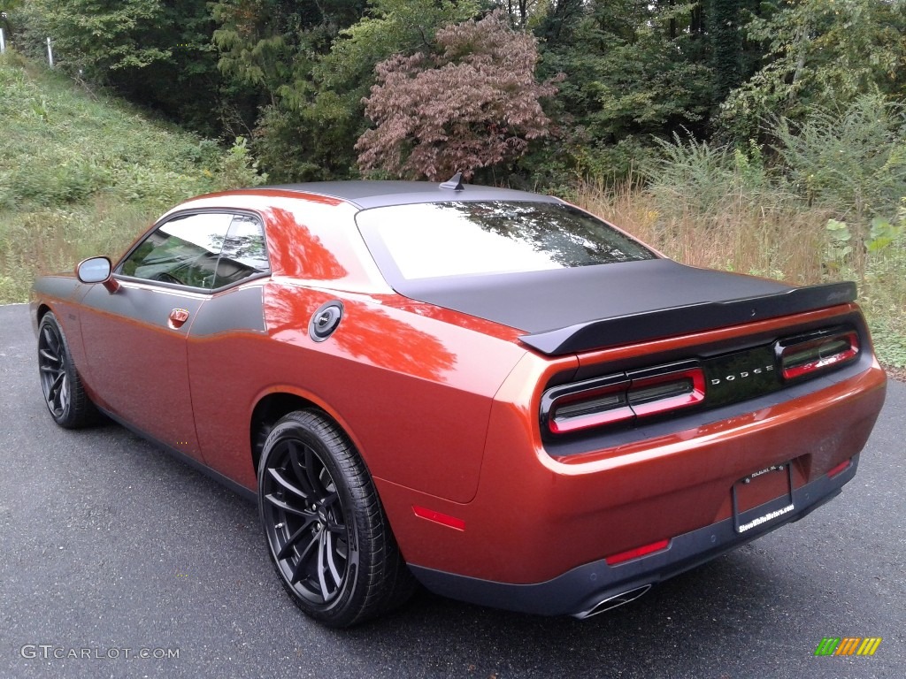 2020 Challenger R/T Scat Pack - Sinamon Stick / Black photo #8