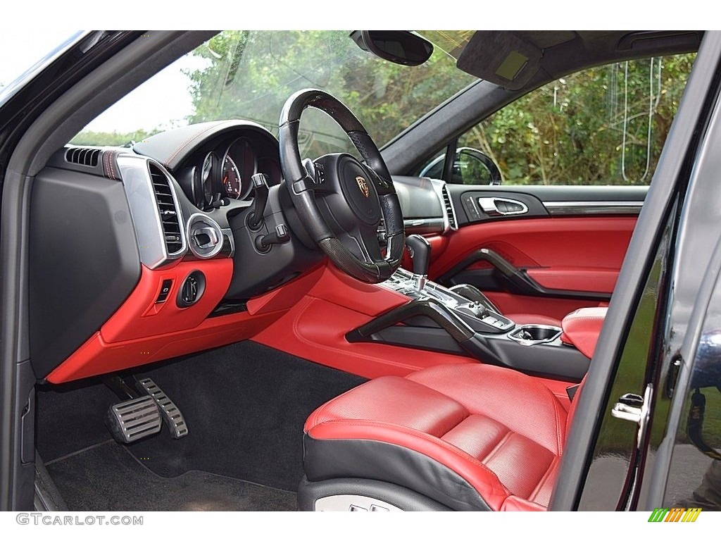 Black/Carrera Red Interior 2014 Porsche Cayenne Turbo S Photo #139849280