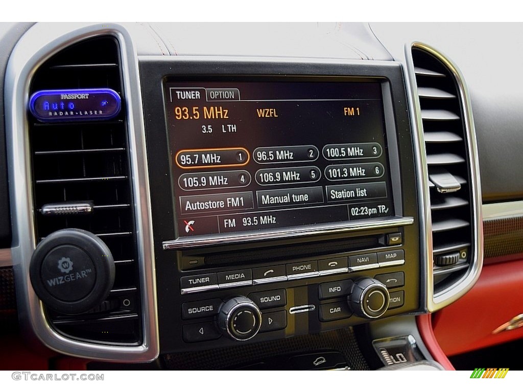 2014 Porsche Cayenne Turbo S Controls Photo #139850510
