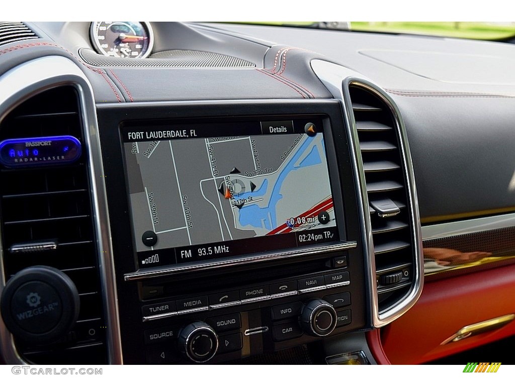 2014 Porsche Cayenne Turbo S Navigation Photos