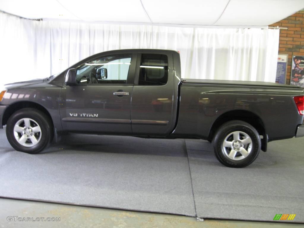 2007 Titan SE King Cab 4x4 - Smoke Gray / Steel Gray photo #5