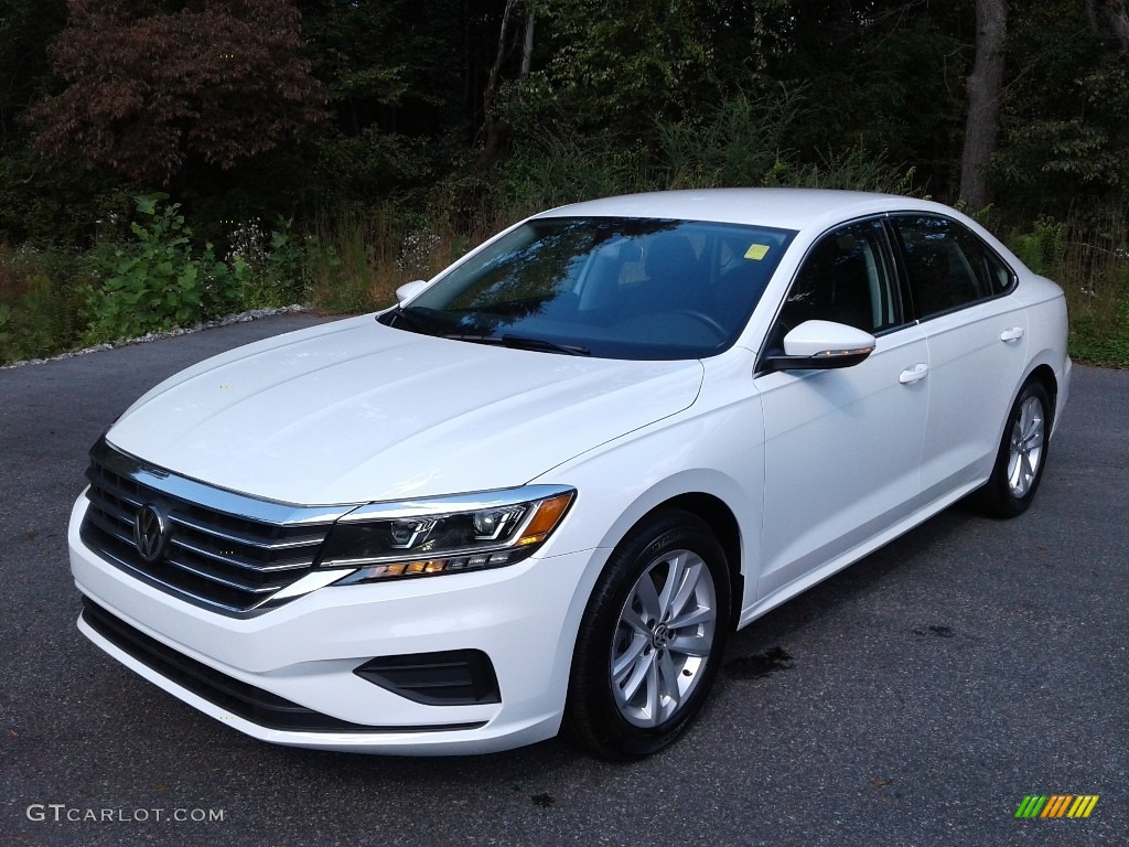 2020 Passat SE - Pure White / Titan Black photo #2