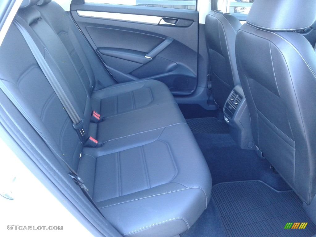 2020 Volkswagen Passat SE Rear Seat Photo #139854458