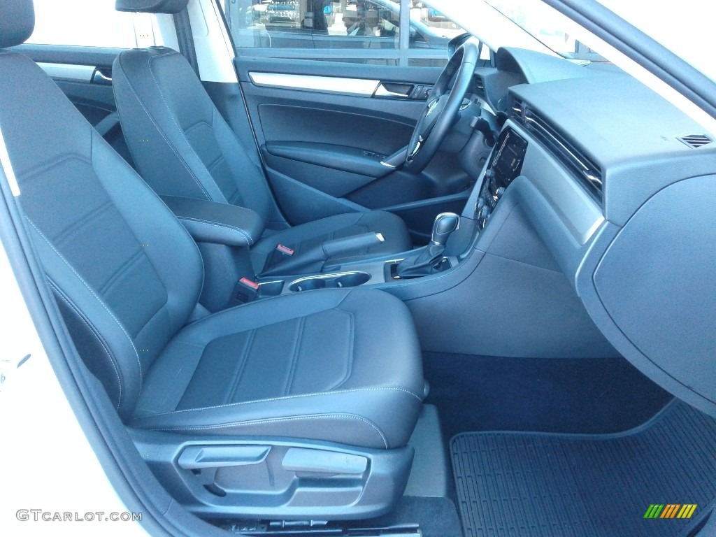 2020 Volkswagen Passat SE Front Seat Photo #139854482