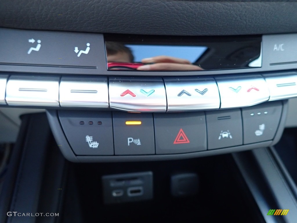2021 Cadillac XT4 Luxury AWD Controls Photo #139858463