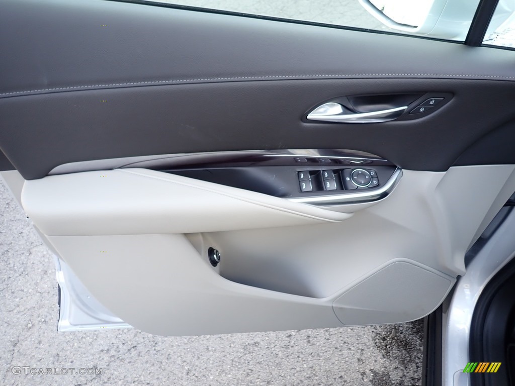 2021 Cadillac XT4 Luxury AWD Light Platinum/Jet Black Door Panel Photo #139858817
