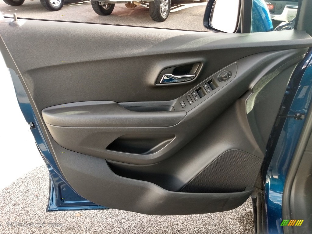 2020 Trax LT AWD - Pacific Blue Metallic / Jet Black photo #9