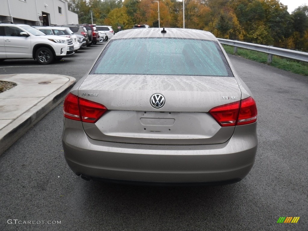 2015 Passat SE Sedan - Titanium Beige / Titan Black photo #13