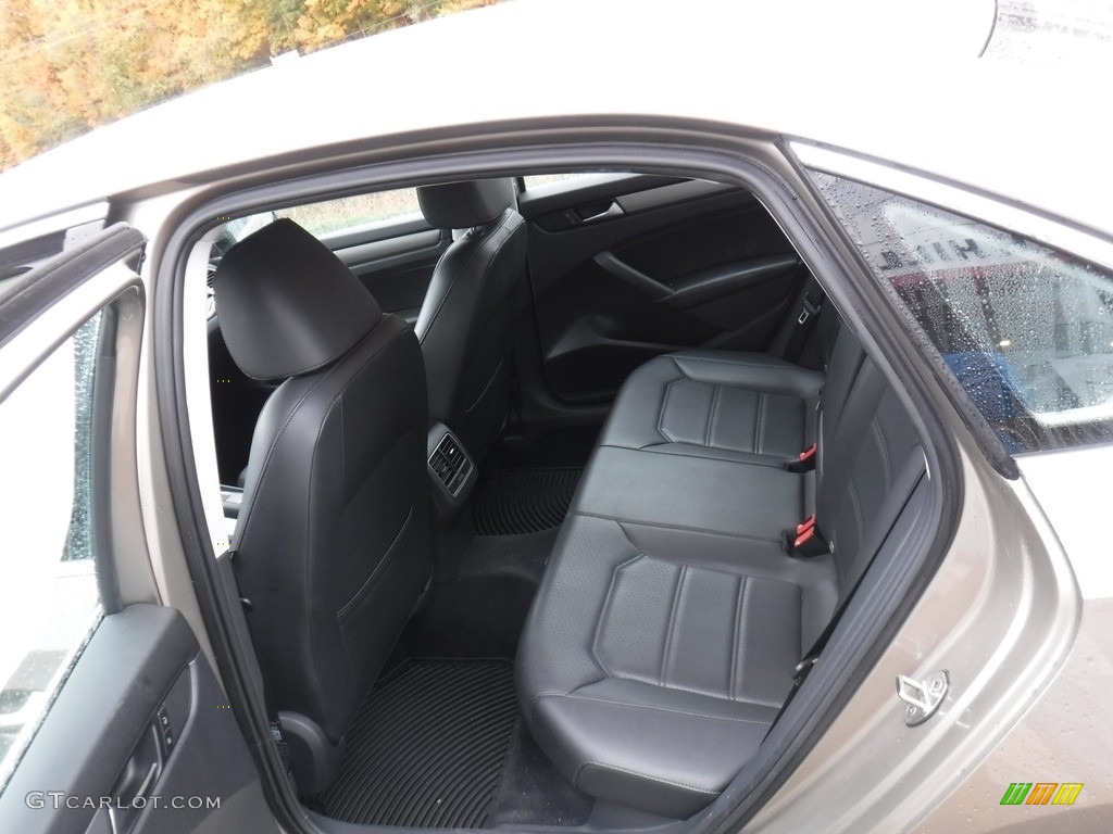 2015 Passat SE Sedan - Titanium Beige / Titan Black photo #23