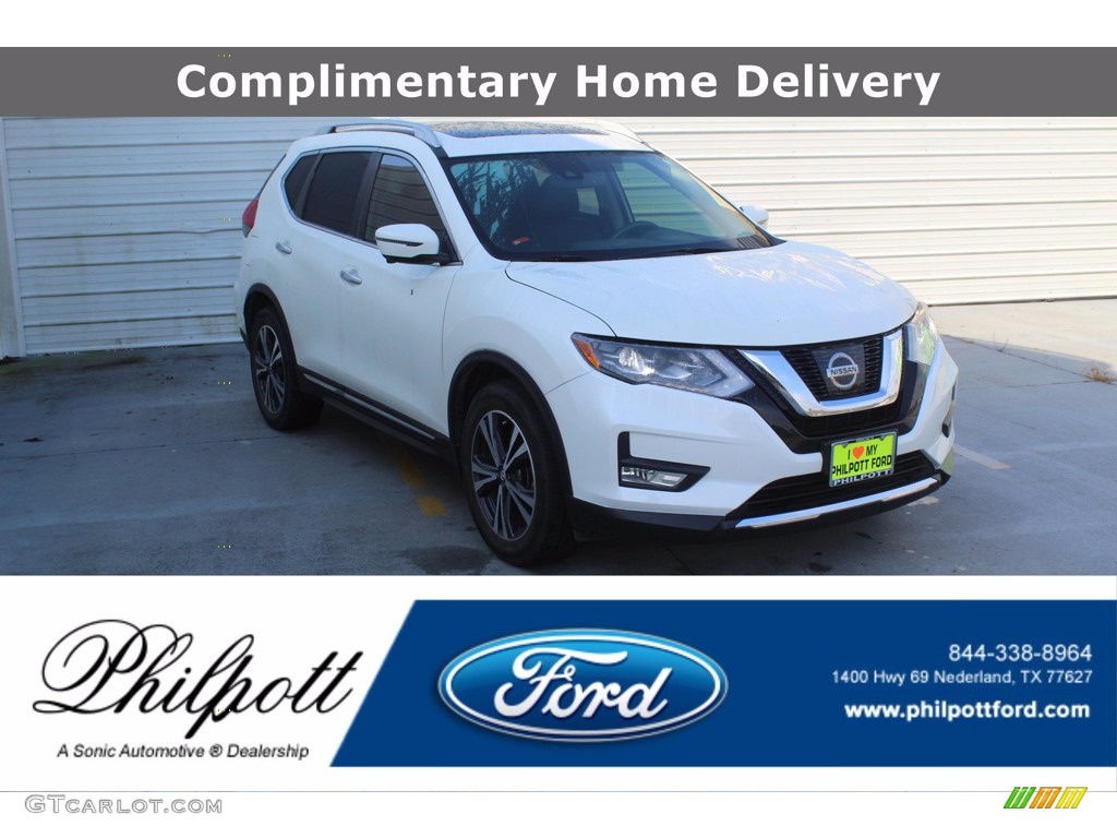 Pearl White Nissan Rogue