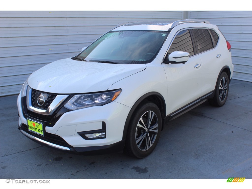 2017 Rogue SL - Pearl White / Charcoal photo #4