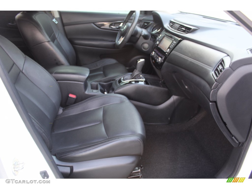 2017 Rogue SL - Pearl White / Charcoal photo #33