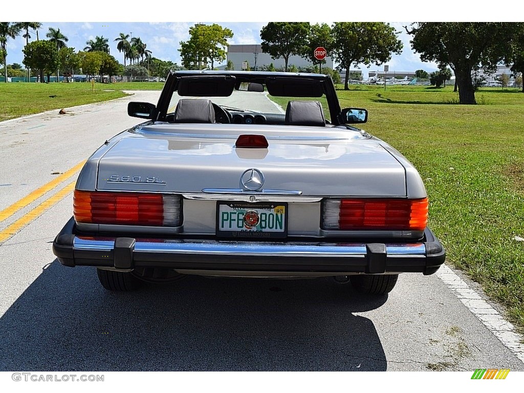 Smoke Silver Metallic 1986 Mercedes-Benz SL Class 560 SL Roadster Exterior Photo #139865095