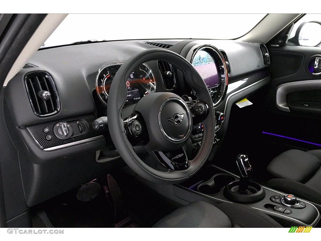 2021 Mini Countryman Cooper S Dashboard Photos