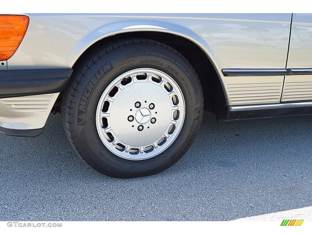 1986 Mercedes-Benz SL Class 560 SL Roadster Wheel Photo #139865521