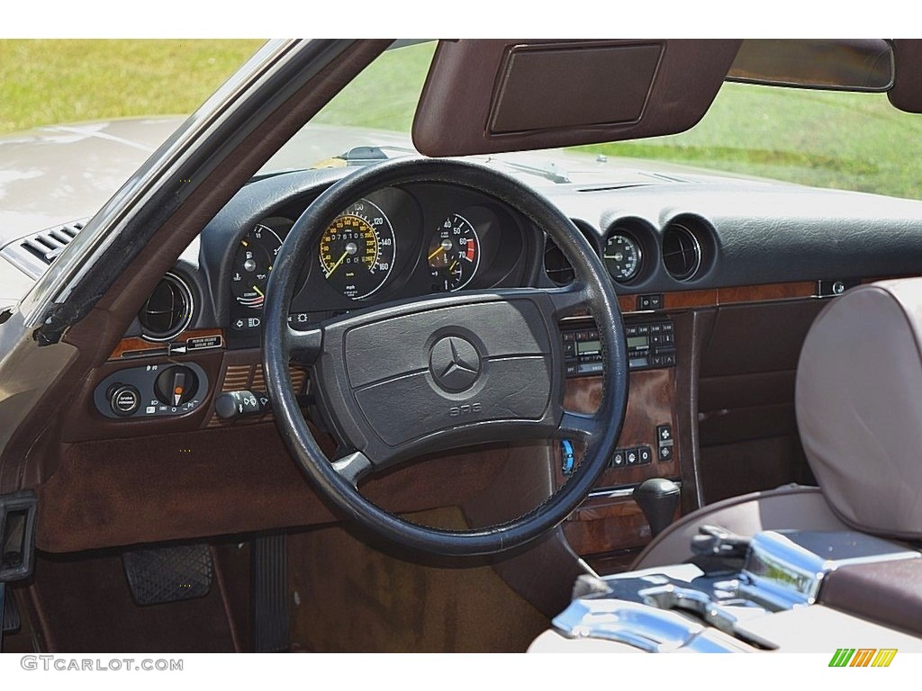 1986 Mercedes-Benz SL Class 560 SL Roadster Steering Wheel Photos