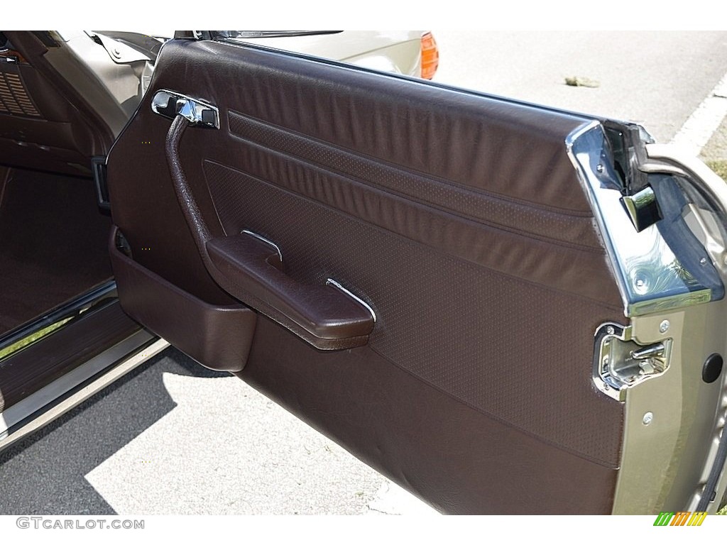 1986 Mercedes-Benz SL Class 560 SL Roadster Dark Brown Door Panel Photo #139865896