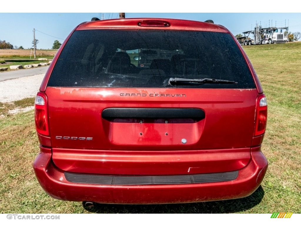 2007 Grand Caravan SE - Inferno Red Crystal Pearl / Medium Slate Gray photo #5