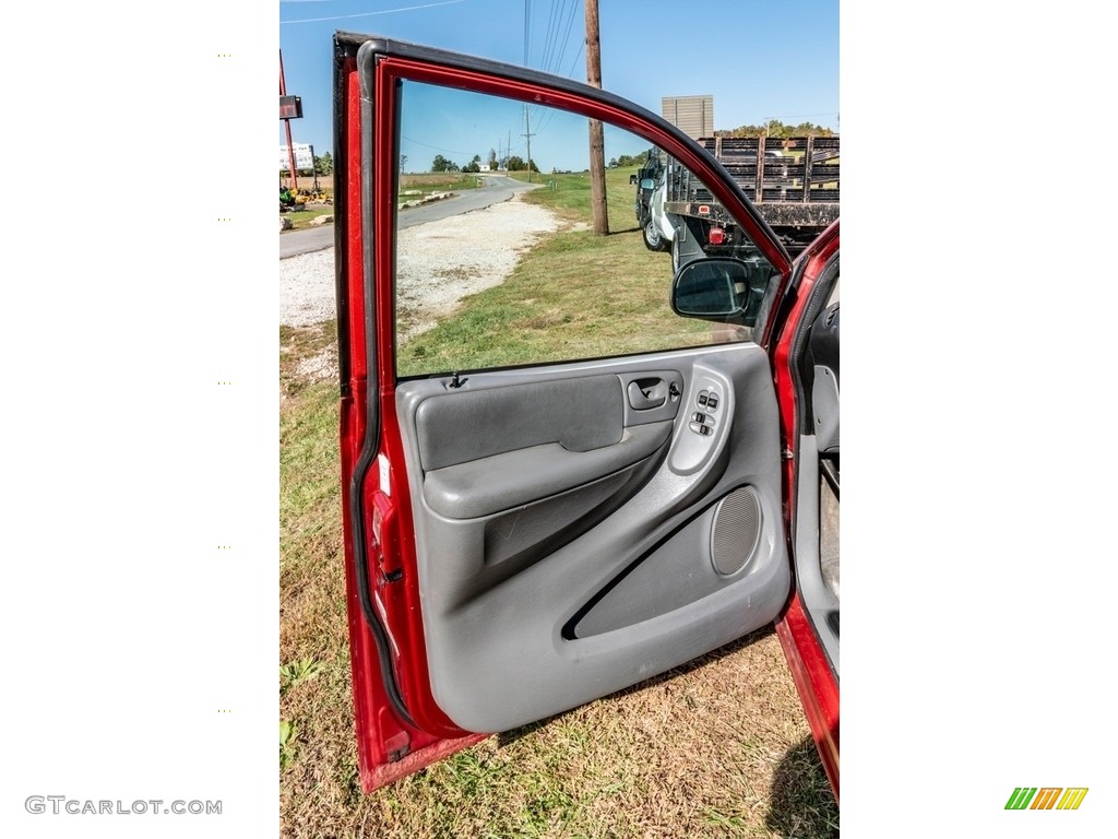 2007 Grand Caravan SE - Inferno Red Crystal Pearl / Medium Slate Gray photo #19
