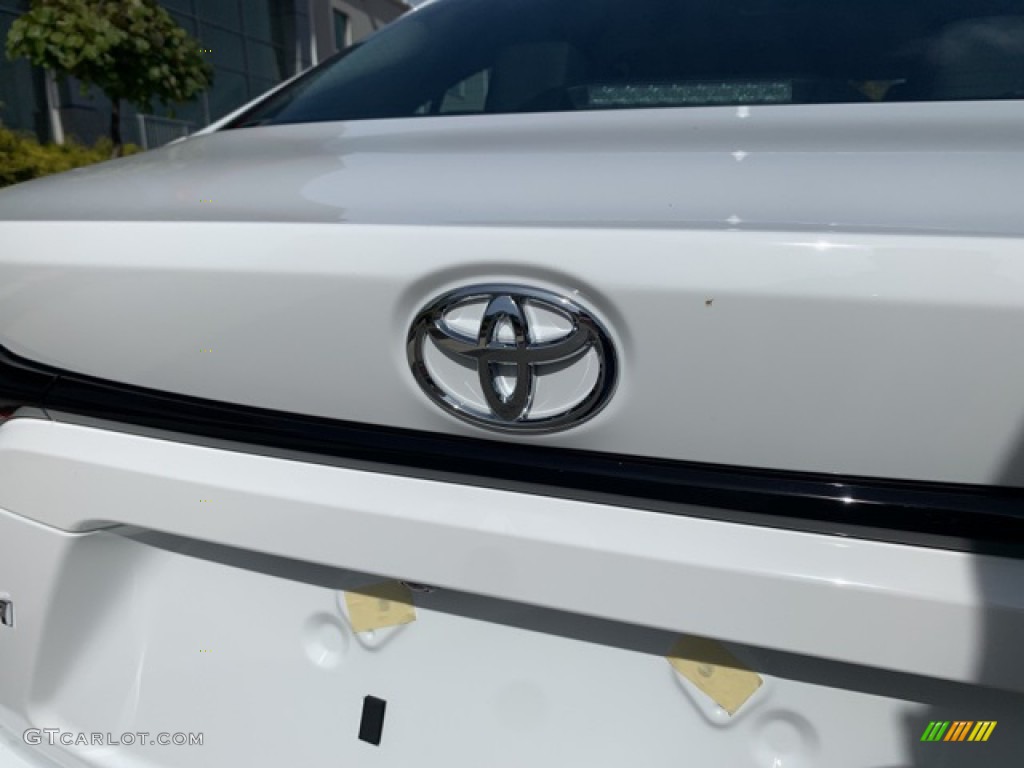 2021 Corolla LE - Super White / Black photo #23