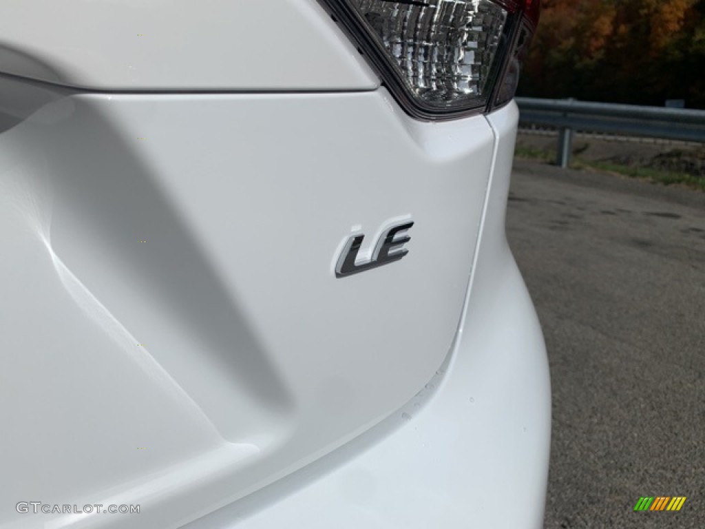 2021 Corolla LE - Super White / Black photo #25