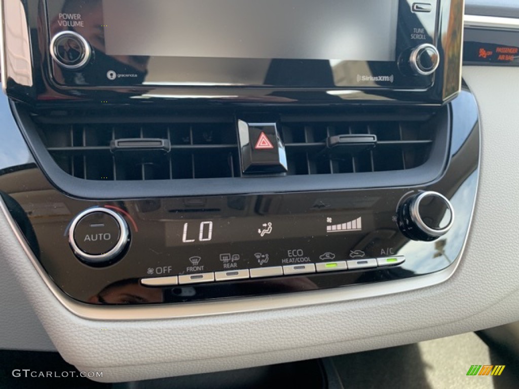 2021 Toyota Corolla LE Controls Photo #139869367