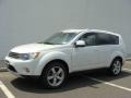 Diamond White Pearl - Outlander XLS 4WD Photo No. 1