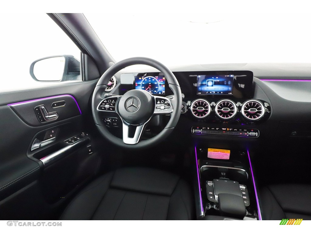 2021 Mercedes-Benz GLA 250 4Matic Dashboard Photos