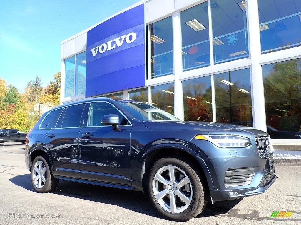 2020 XC90 T6 AWD Momentum - Denim Blue Metallic / Charcoal photo #1