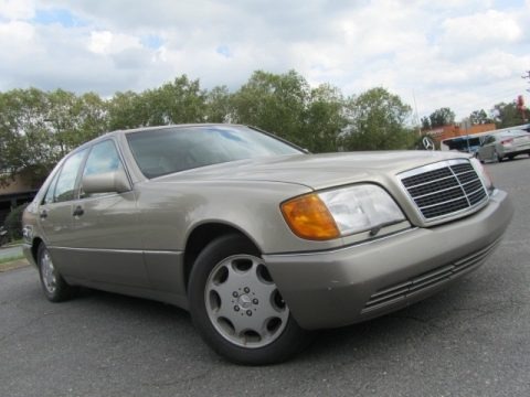 1993 Mercedes-Benz S Class 300 SE Data, Info and Specs