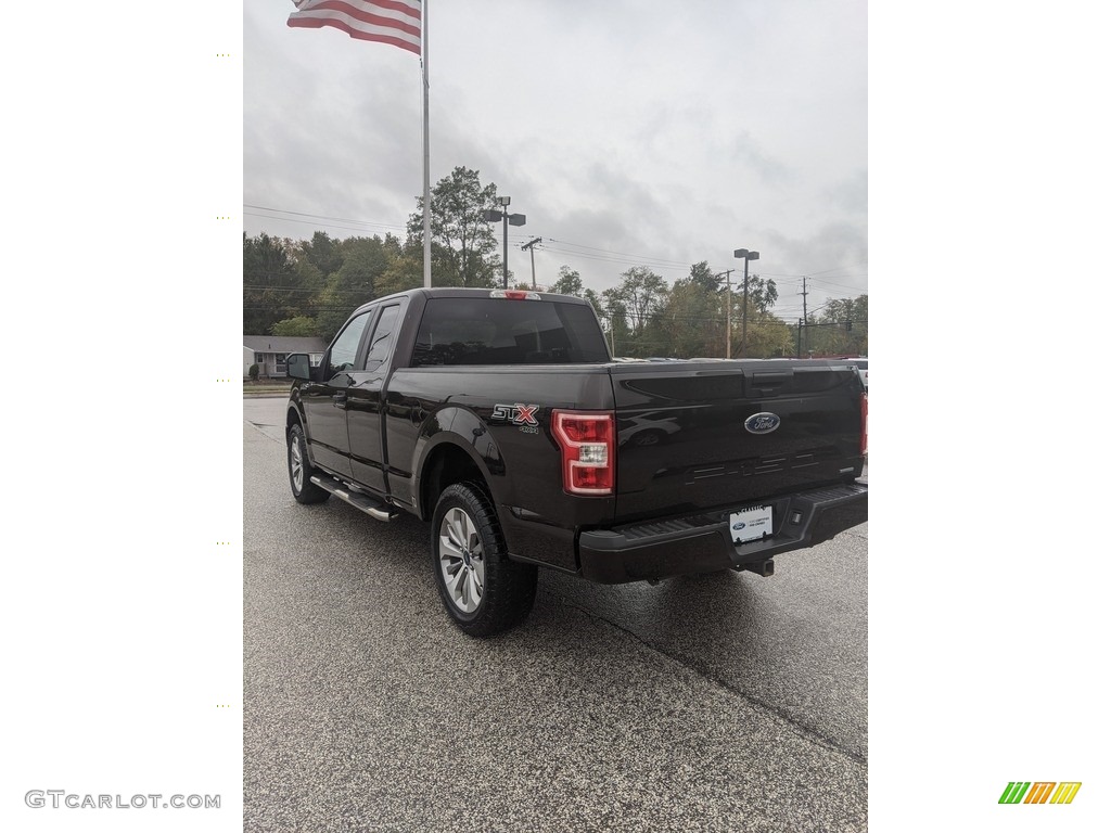 2018 F150 XL SuperCab 4x4 - Magma Red / Earth Gray photo #7