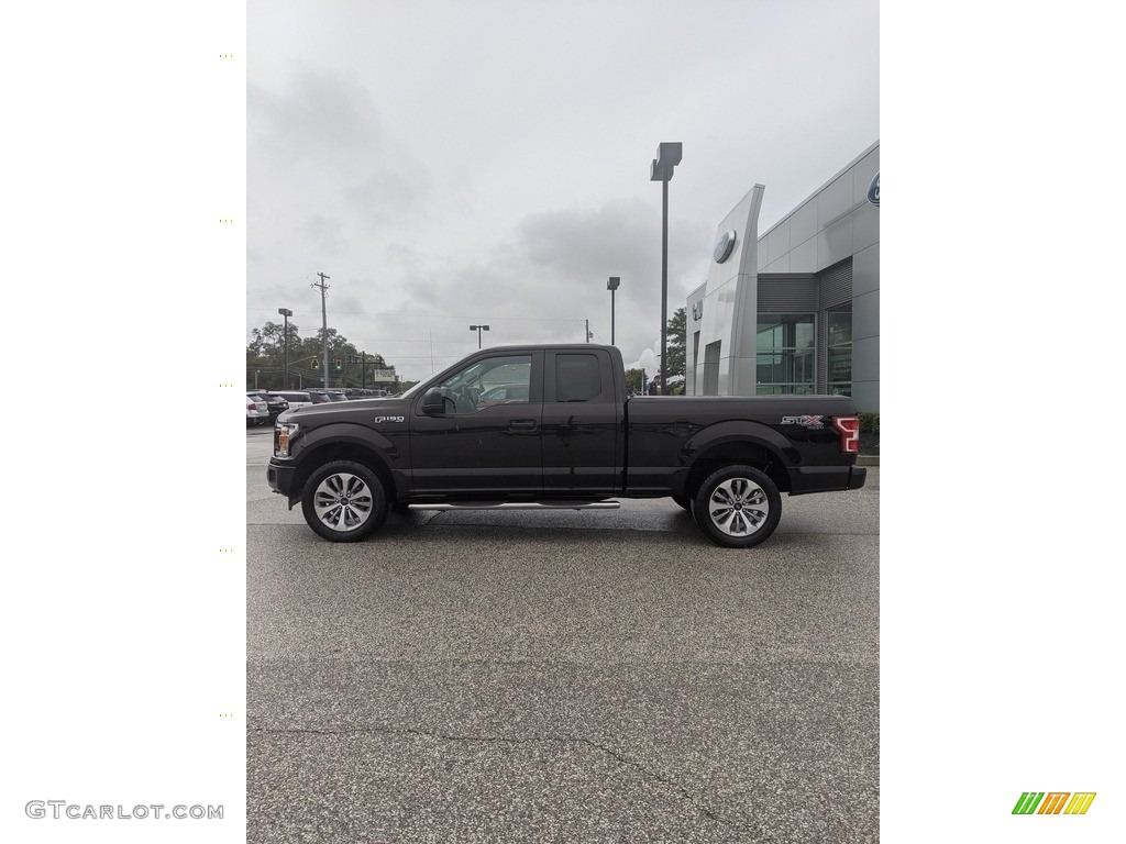 2018 F150 XL SuperCab 4x4 - Magma Red / Earth Gray photo #8