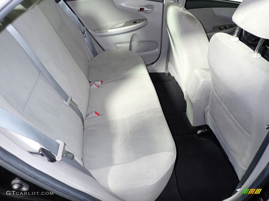 2013 Corolla LE - Black Currant Metallic / Ash photo #23