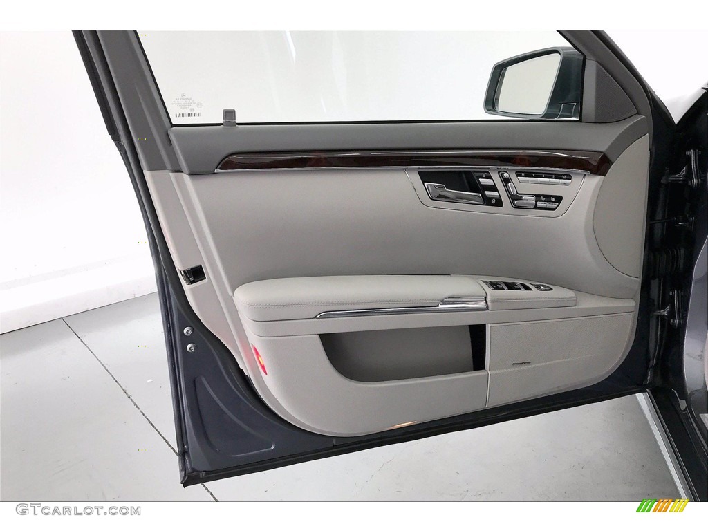 2011 S 550 Sedan - Flint Grey Metallic / Grey/Dark Grey photo #26