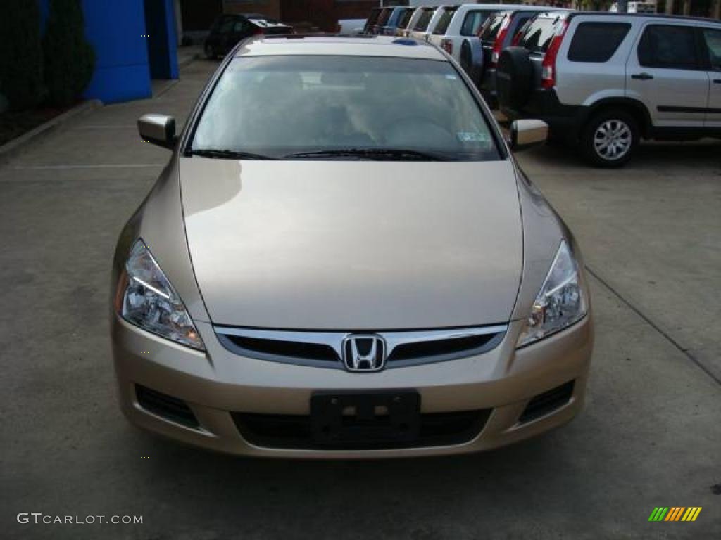 2006 Accord LX V6 Sedan - Desert Mist Metallic / Ivory photo #7