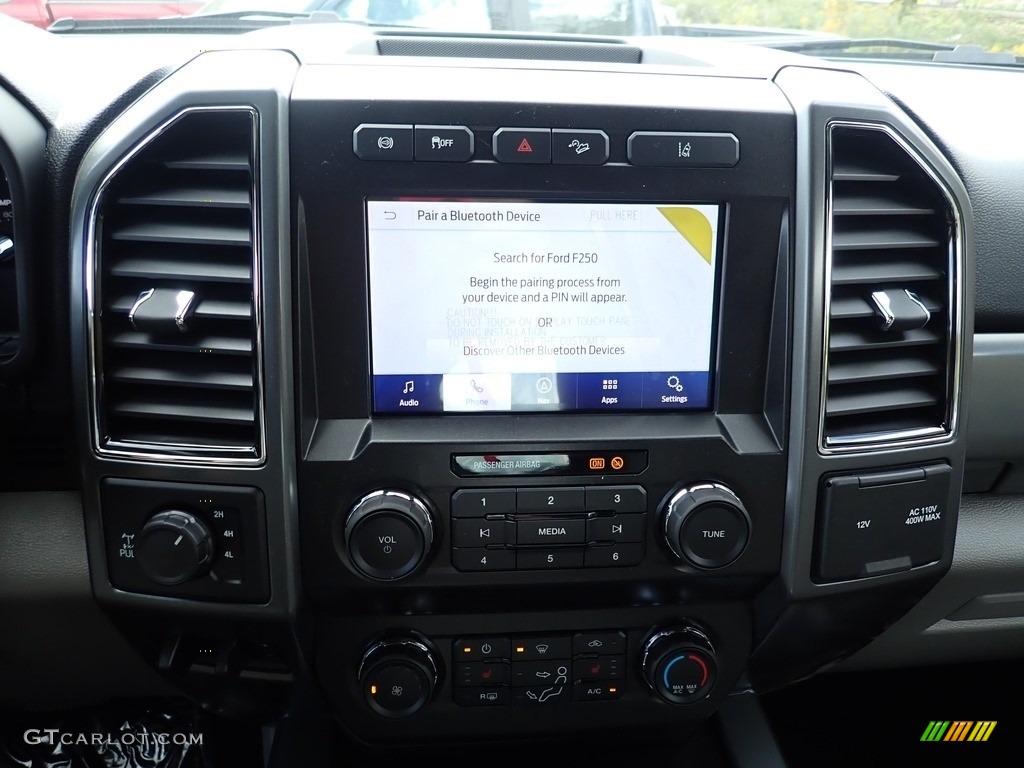 2020 F250 Super Duty XLT Crew Cab 4x4 - Iconic Silver / Medium Earth Gray photo #13