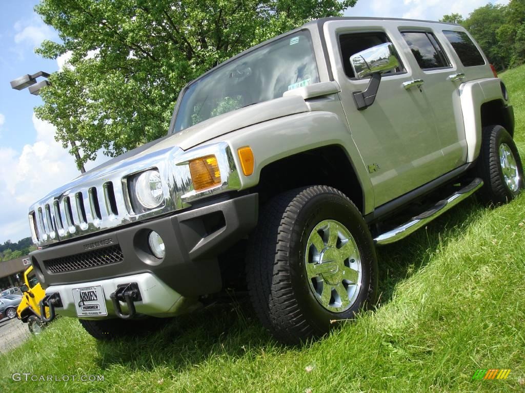 Boulder Gray Metallic Hummer H3