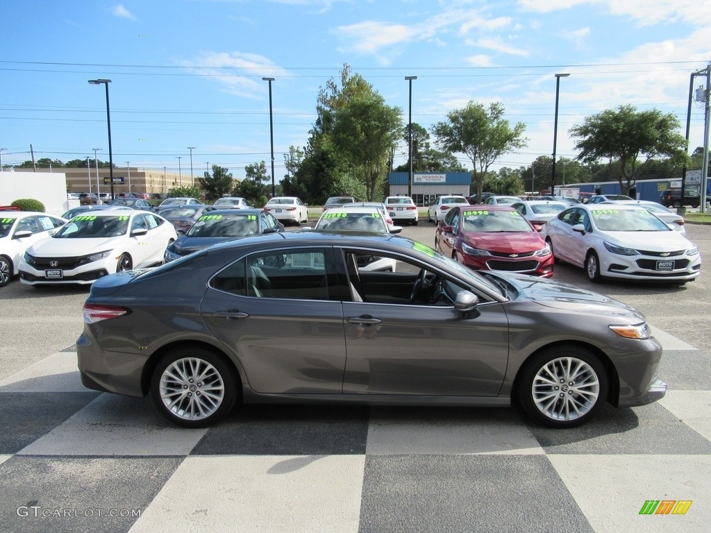 2018 Camry XLE - Predawn Gray Mica / Ash photo #3