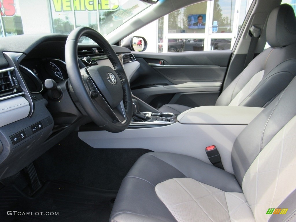 2018 Camry XLE - Predawn Gray Mica / Ash photo #10